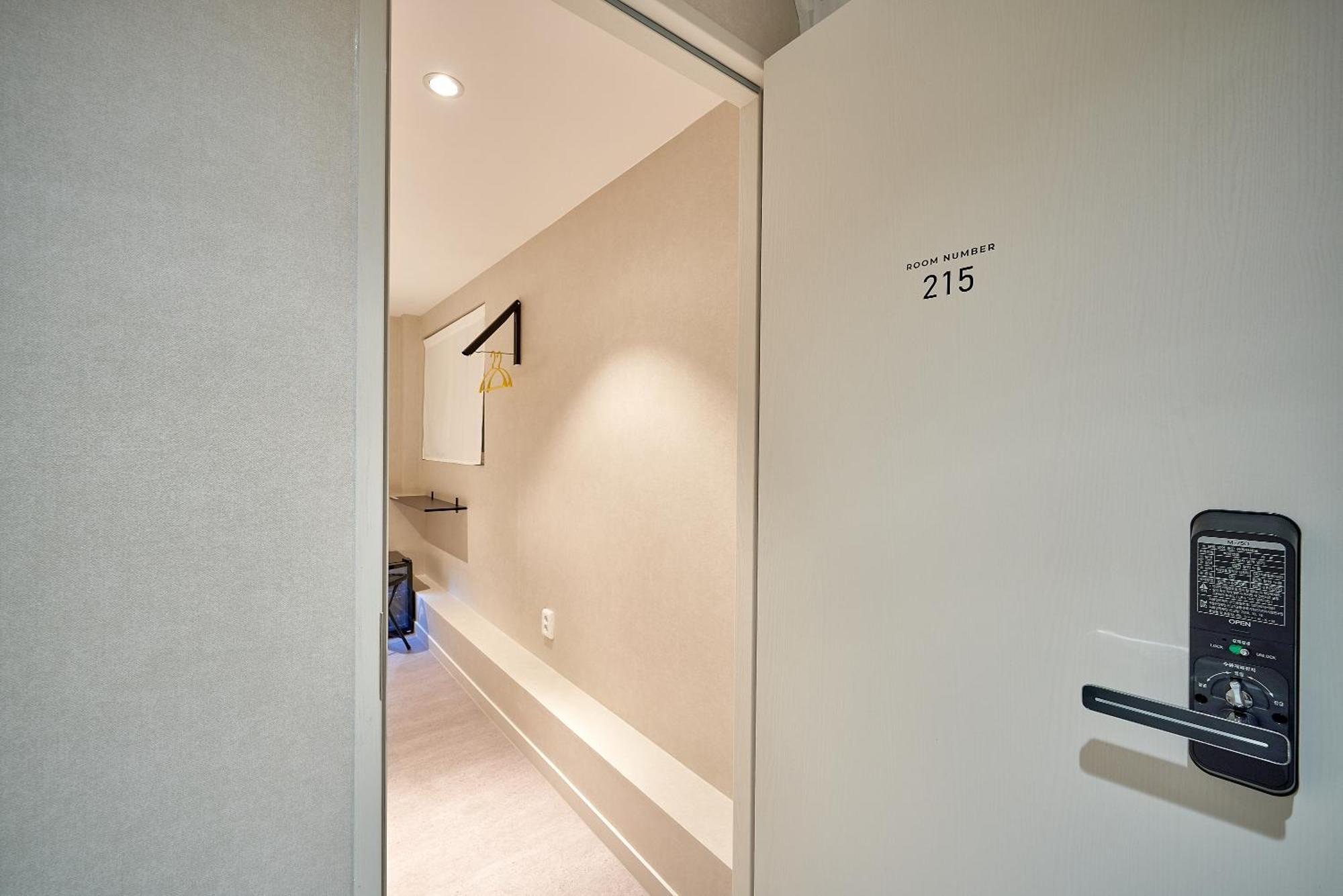 Life In Euljiro Hotel Seoul Exterior photo